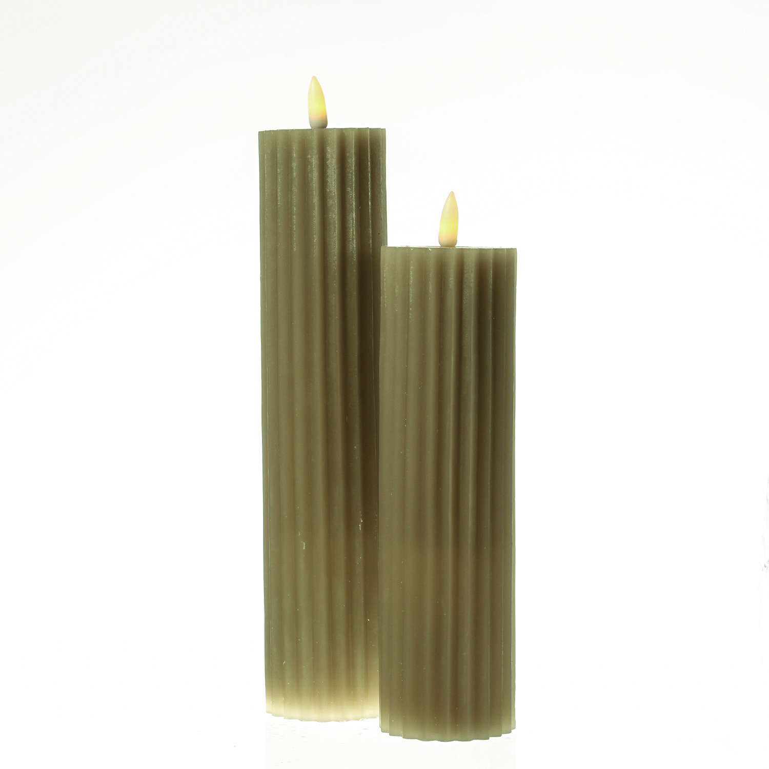 LED Kerze LIV - gerillt - Flamme 22,5cm warmweiße 5,5cm grün 3D - D: - - H: - - Echtwachs Timer
