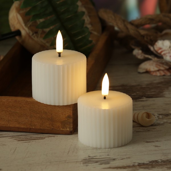 LED Mini Kerzen THEA - mit Rillen - Echtwachs - D: 5,8cm - H: 4,5cm - Timer - weiß - 2er Set