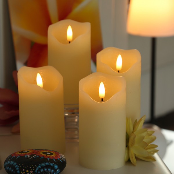 LED Kerzenset - Echtwachs - flackernde 3D Flamme - H: 13cm - Fernbedienung - creme - 4er Set