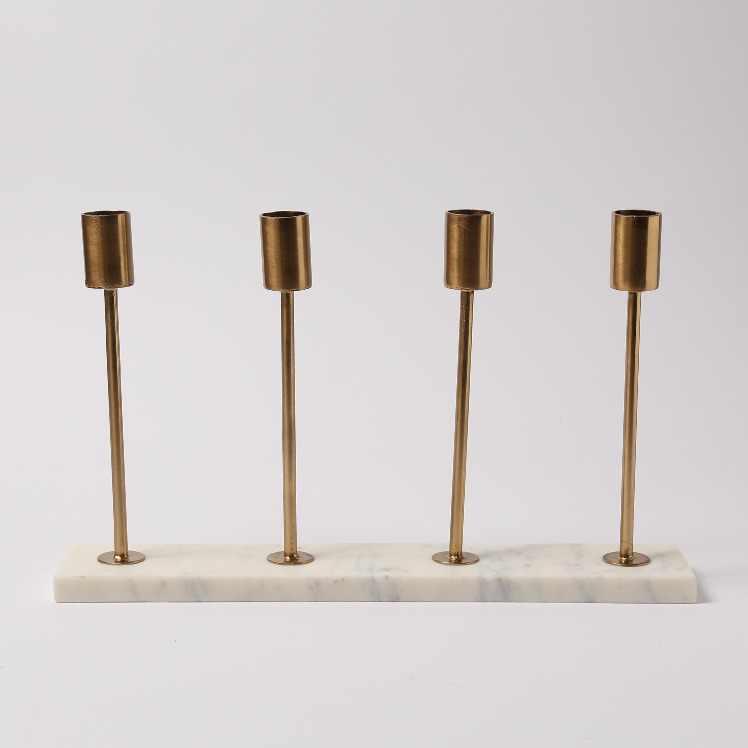 Stabkerzenhalter - Kerzenständer - Marmorplatte - 4 goldfarbene  Kerzenhalterungen - H: 20cm - weiß
